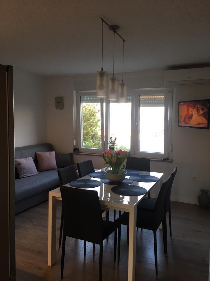 M&M Appartement Krk Town Buitenkant foto